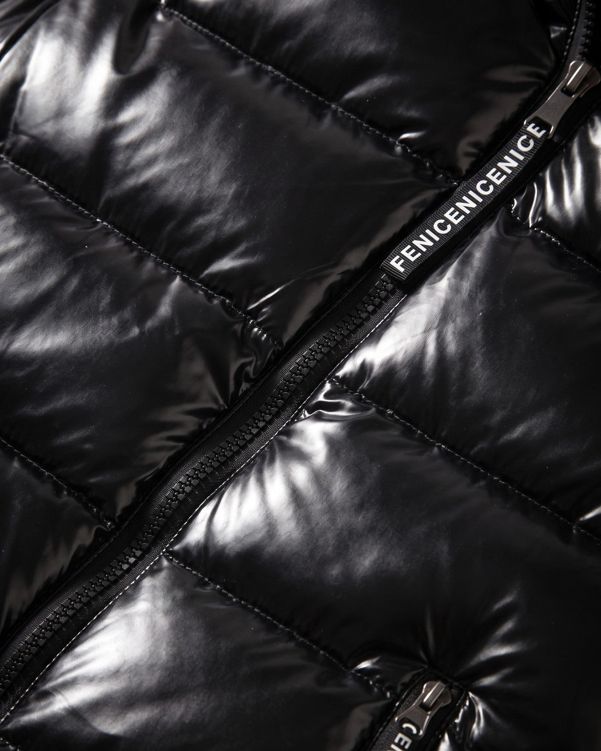 Simon Hooded Puffer Vest